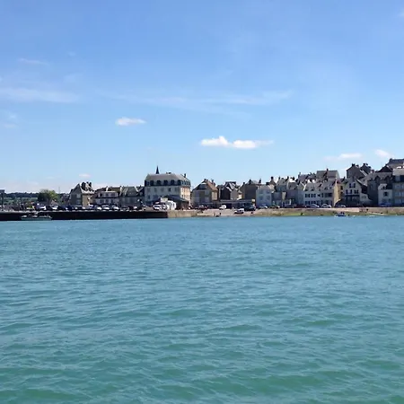 Apt Duplex Ou Plain Pied Tout Confort Plein Centre Ville Bayeux Proche Commerces, Restaurants, Avec Terrasse Privative Ou Jardin Commun Amenage Clos, Parking Gratuit A Proximite, Proche Plages Du Debarquement Buitenkant foto