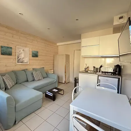 Apt Duplex Ou Plain Pied Tout Confort Plein Centre Ville Bayeux Proche Commerces, Restaurants, Avec Terrasse Privative Ou Jardin Commun Amenage Clos, Parking Gratuit A Proximite, Proche Plages Du Debarquement Buitenkant foto