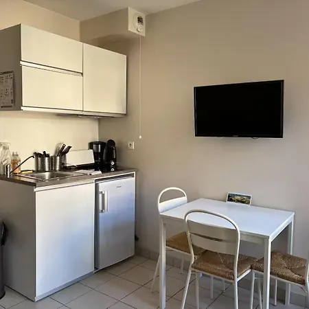 Apt Duplex Ou Plain Pied Tout Confort Plein Centre Ville Bayeux Proche Commerces, Restaurants, Avec Terrasse Privative Ou Jardin Commun Amenage Clos, Parking Gratuit A Proximite, Proche Plages Du Debarquement Buitenkant foto