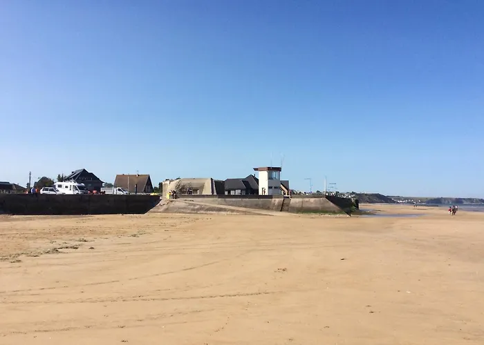 Apt Duplex Ou Plain Pied Tout Confort Plein Centre Ville Bayeux Proche Commerces, Restaurants, Avec Terrasse Privative Ou Jardin Commun Amenage Clos, Parking Gratuit A Proximite, Proche Plages Du Debarquement