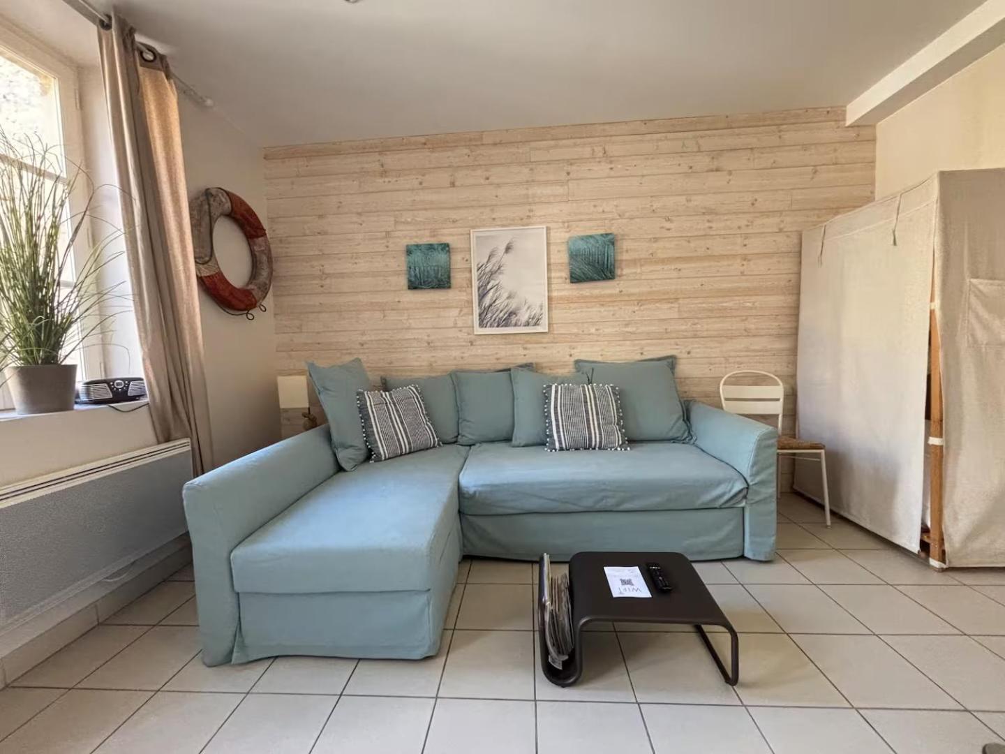 Duplex Ou Plain Pied Confort Plein Centre Proche Commerces, Restaurants, Avec Terrasse Privative Ou Jardin Commun Amenage Clos, Parking Gratuit A Proximite, Proche Plages Du Debarquement Apartment *